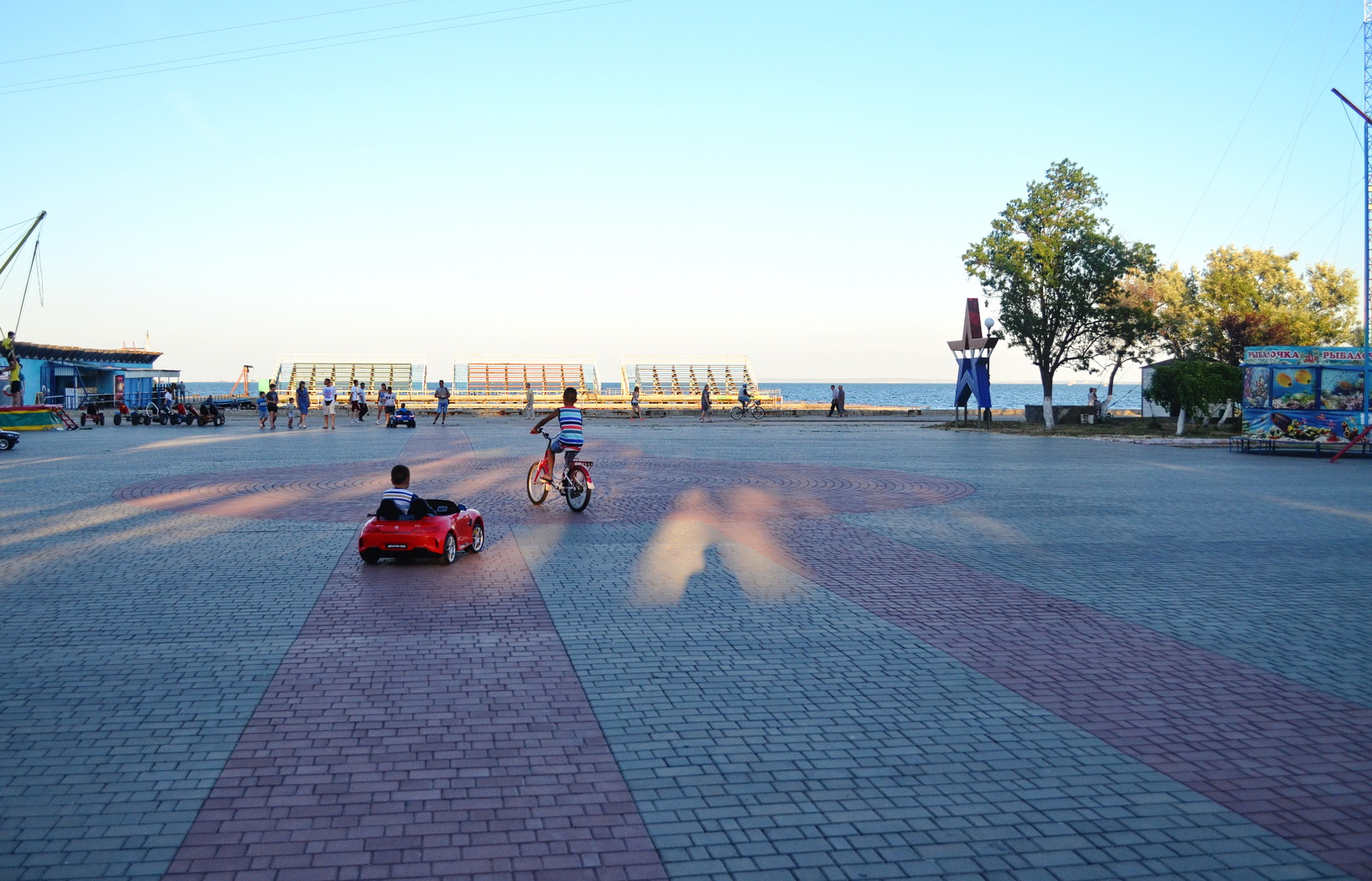 kerch primorsky boulevard 25 06 2020 17